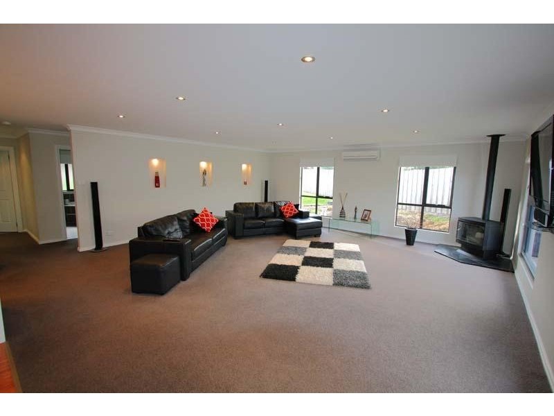 18 Burwood Street, Huonville TAS 7109