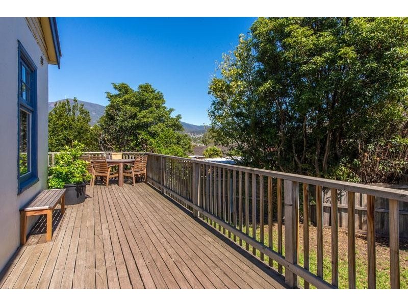10 Pirie Street, New Town TAS 7008