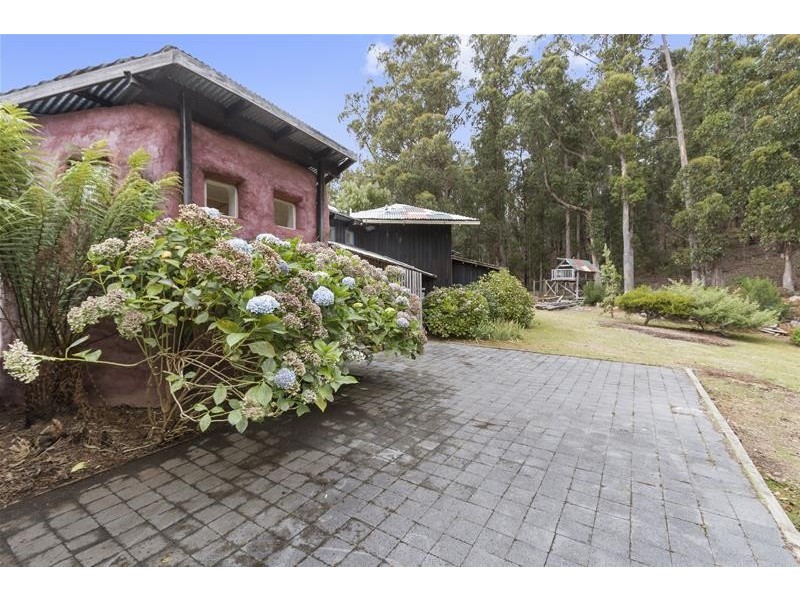 100 Coal Mine Road, Gardners Bay TAS 7112
