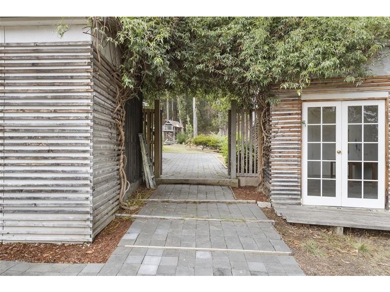 100 Coal Mine Road, Gardners Bay TAS 7112