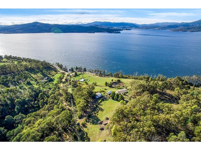 574 Police Point Road, Police Point TAS 7116