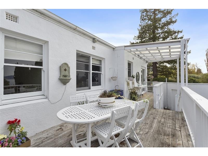 44 Channel Highway, Taroona TAS 7053