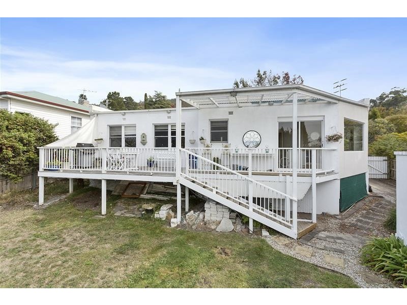 44 Channel Highway, Taroona TAS 7053