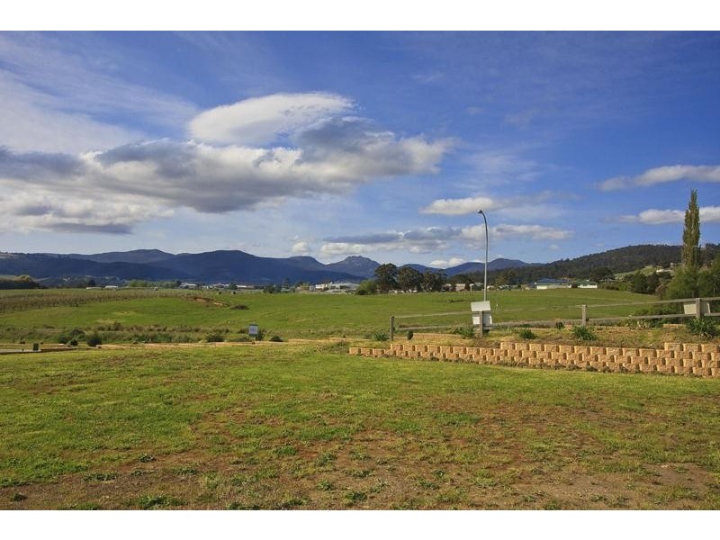 1 Plum Tree Close, Huonville TAS 7109