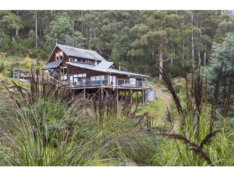 284 Cowens Road, Gardners Bay TAS 7112