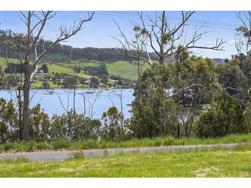 7160 Channel Highway, Gardners Bay TAS 7112