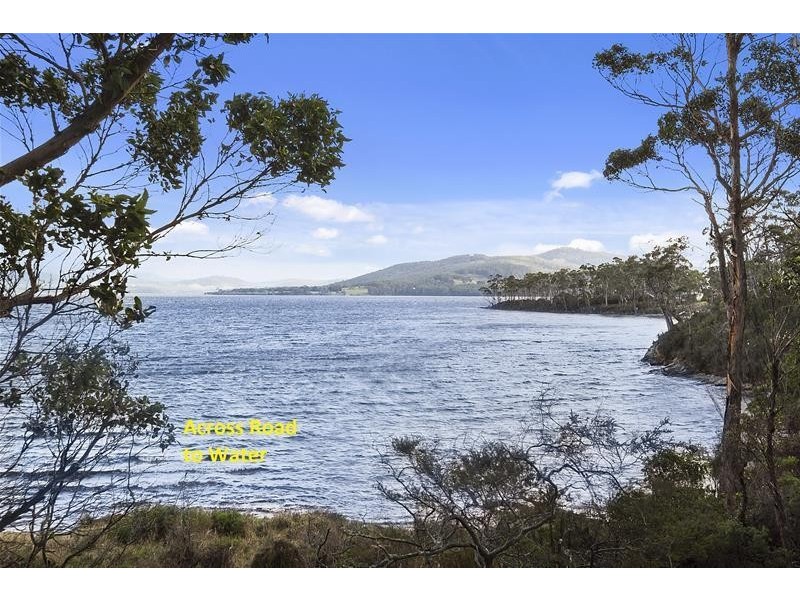4 Sandrock Loop, Abels Bay TAS 7112