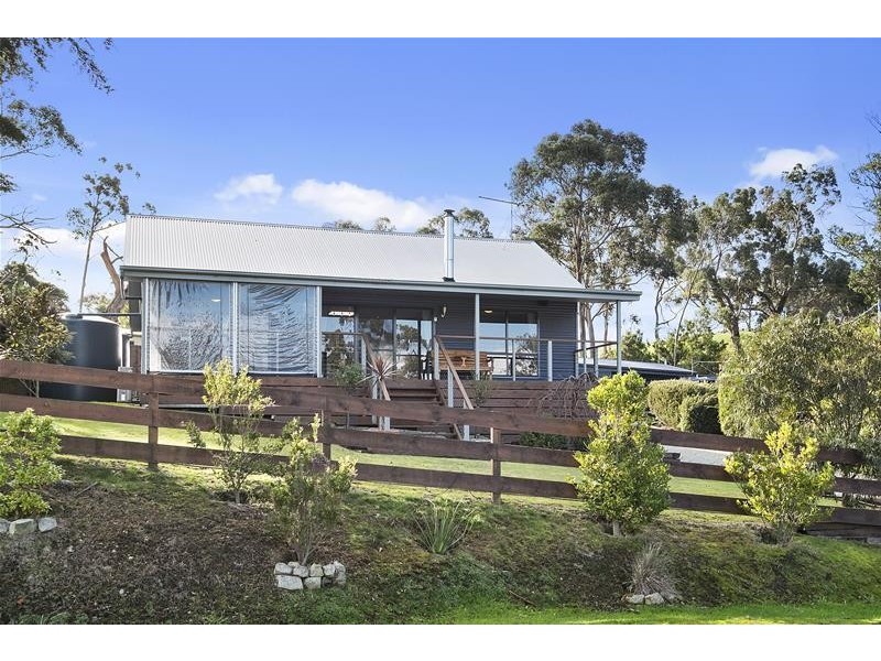 4 Sandrock Loop, Abels Bay TAS 7112