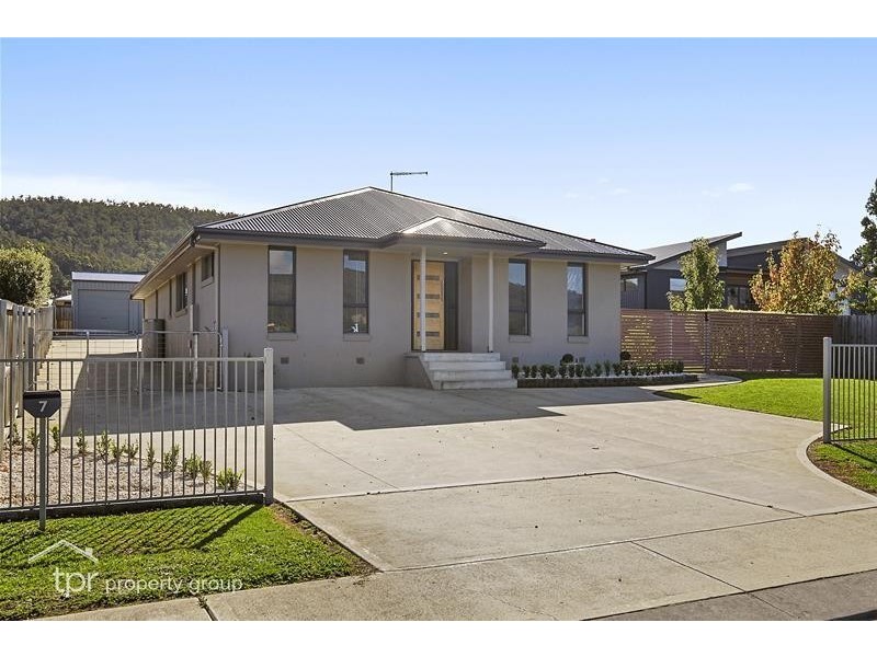 7 Larsen Court, Ranelagh TAS 7109