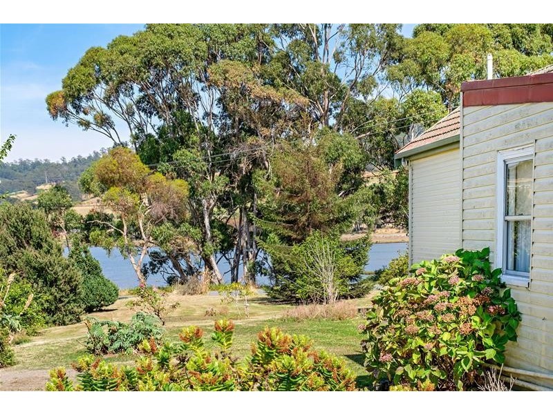 21 Esplanade Road, Cygnet TAS 7112