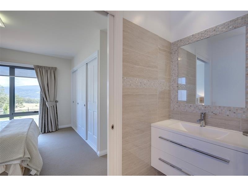 78 Walters Road, Wattle Grove TAS 7109