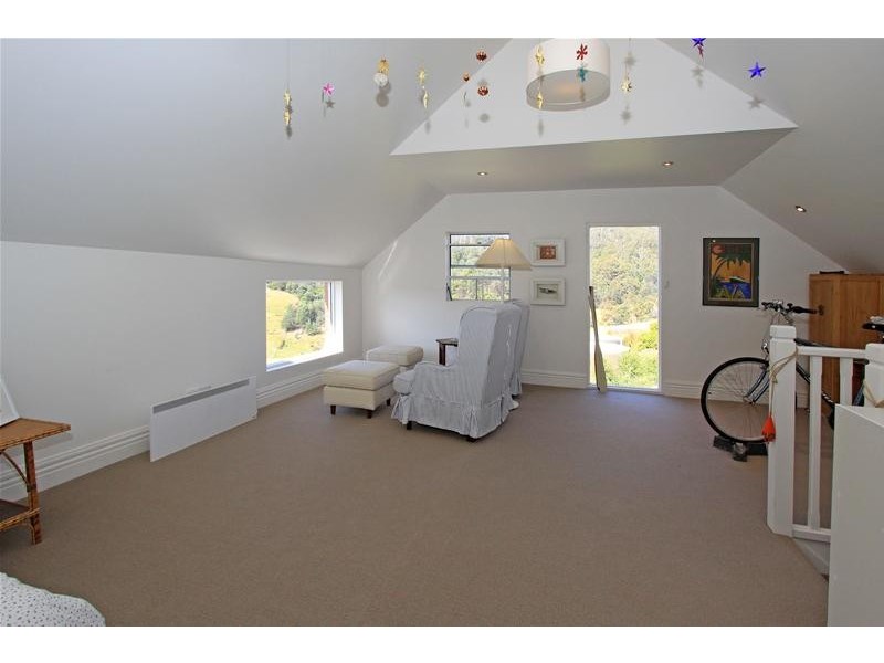 89 Graces  Road, Glaziers Bay TAS 7109