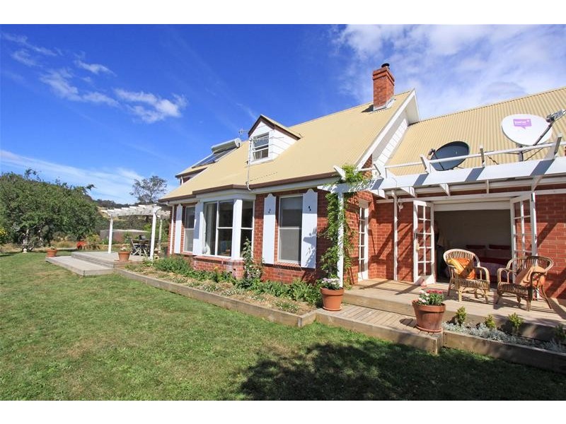 89 Graces  Road, Glaziers Bay TAS 7109