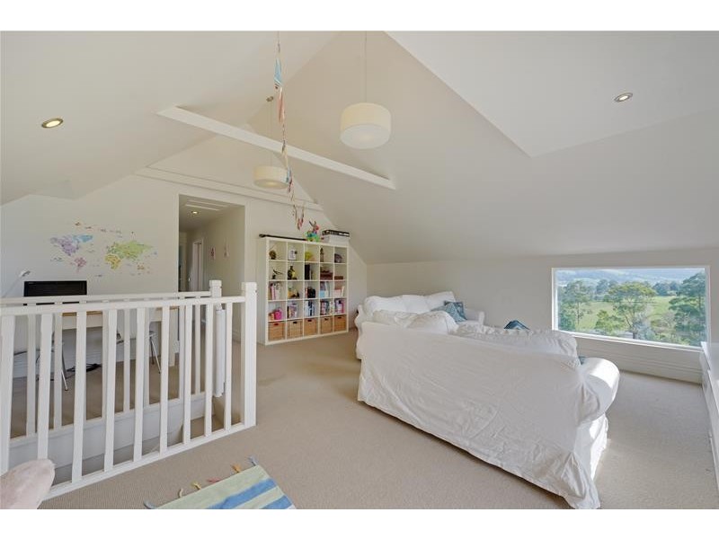 89 Graces Road, Glaziers Bay TAS 7109
