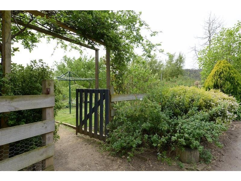 89 Graces Road, Glaziers Bay TAS 7109