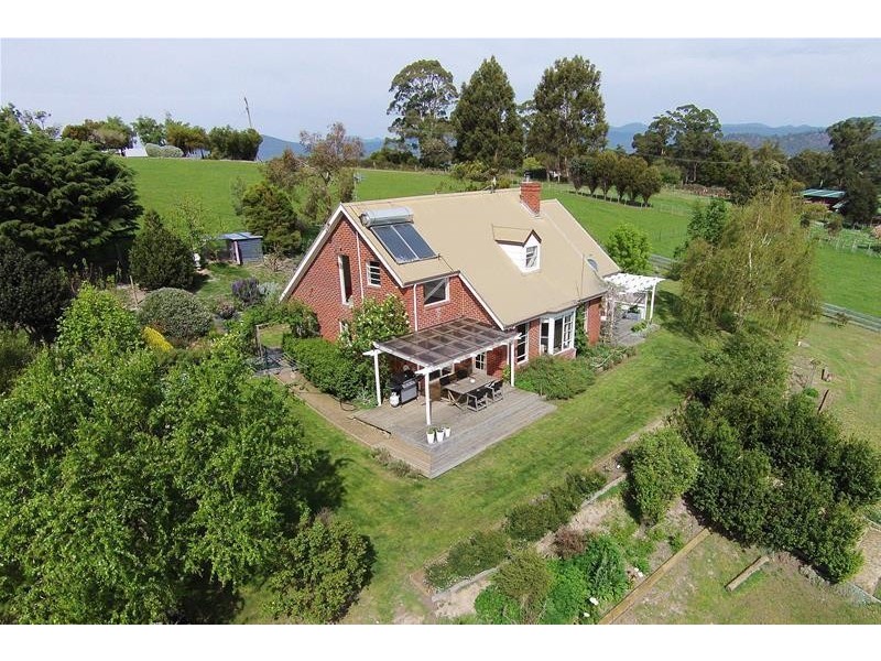 89 Graces Road, Glaziers Bay TAS 7109