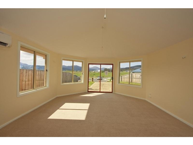 7 Plum Tree Close, Huonville TAS 7109