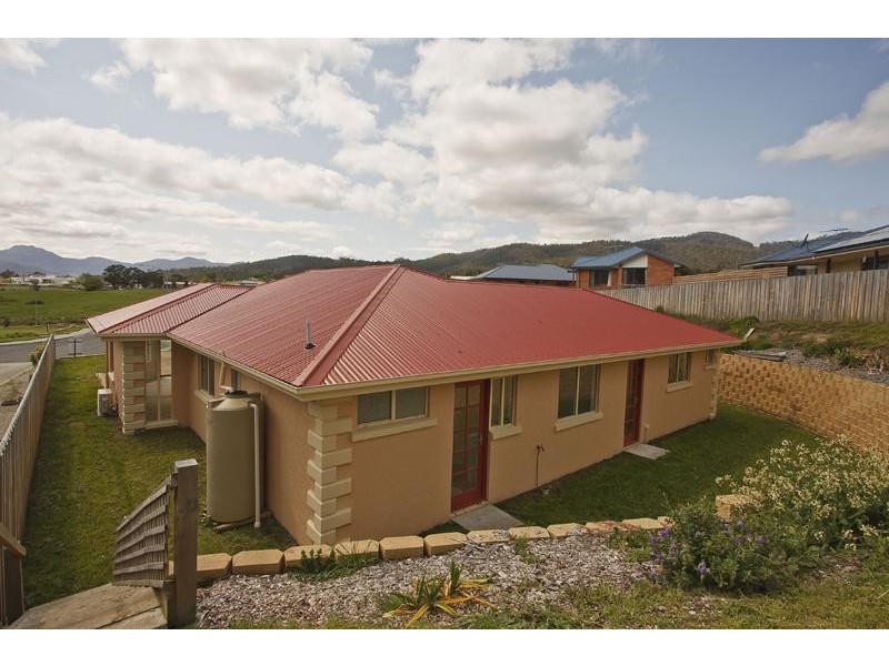 7 Plum Tree Close, Huonville TAS 7109