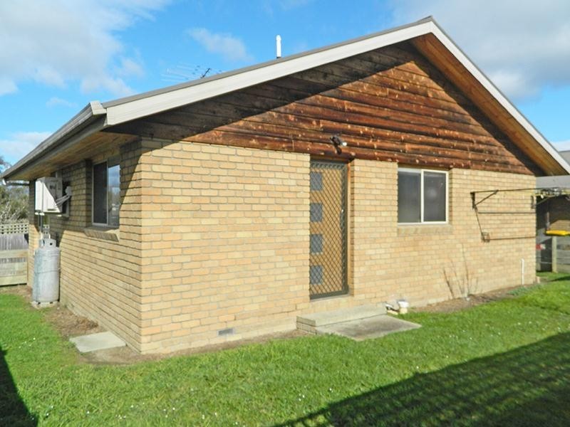 2/17 Acacia Street, Huonville TAS 7109