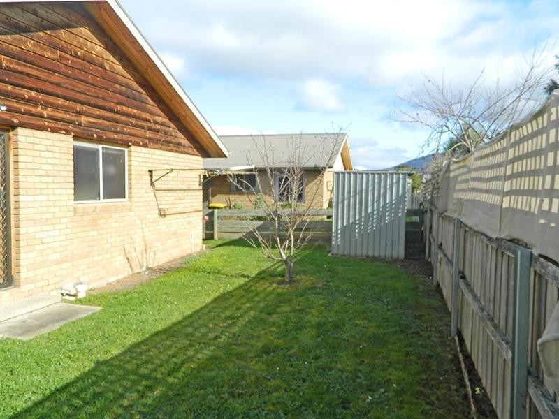 2/17 Acacia Street, Huonville TAS 7109