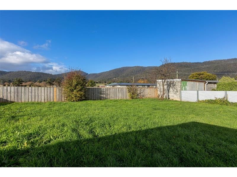 4 Tutton Avenue, Huonville TAS 7109