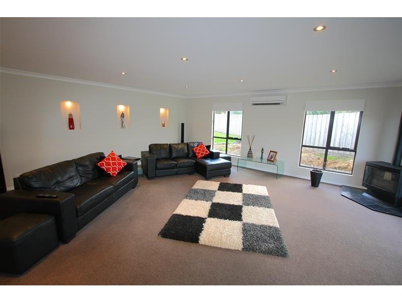 18 Burwood Street, Huonville TAS 7109