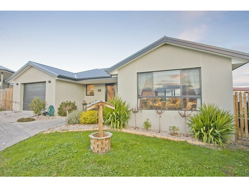 7 Pear Tree Close, Huonville TAS 7109