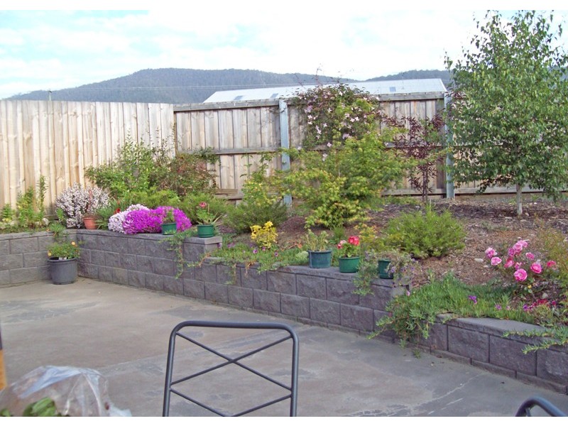 7 Pear Tree Close, Huonville TAS 7109