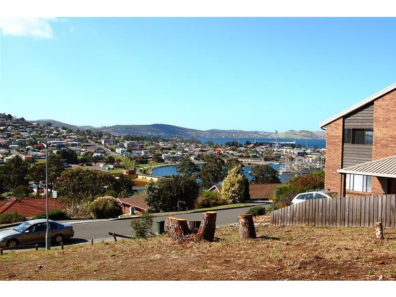 13 Haven Court, Rosny TAS 7018