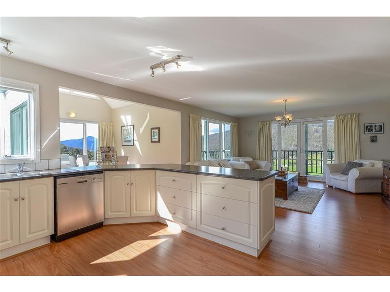 10 Lovell Road, Crabtree TAS 7109