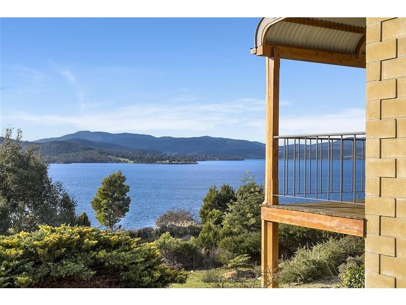 574 Police Point Road, Police Point TAS 7116