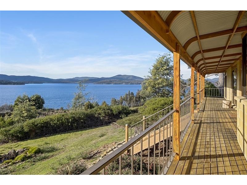 574 Police Point Road, Police Point TAS 7116