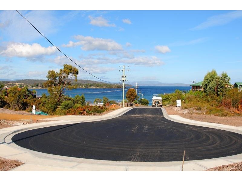 16 Heather Street, Southport TAS 7109