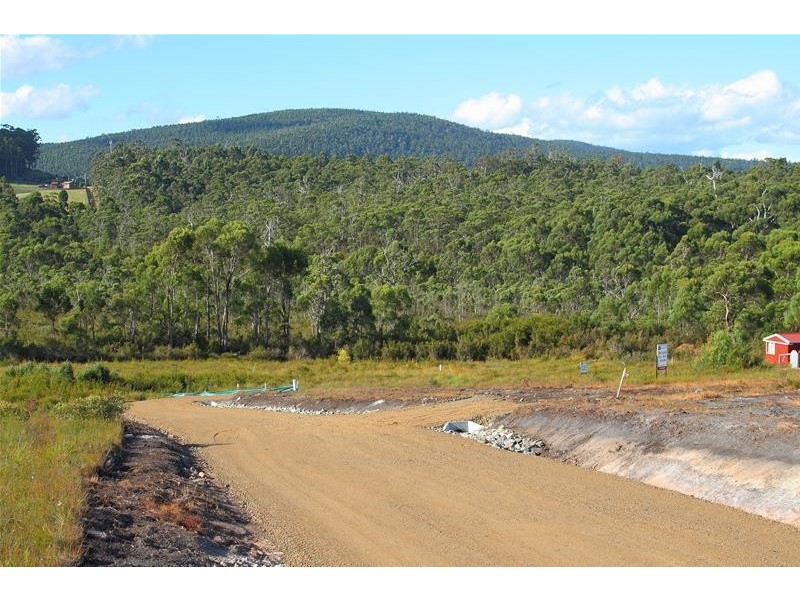 16 Heather Street, Southport TAS 7109