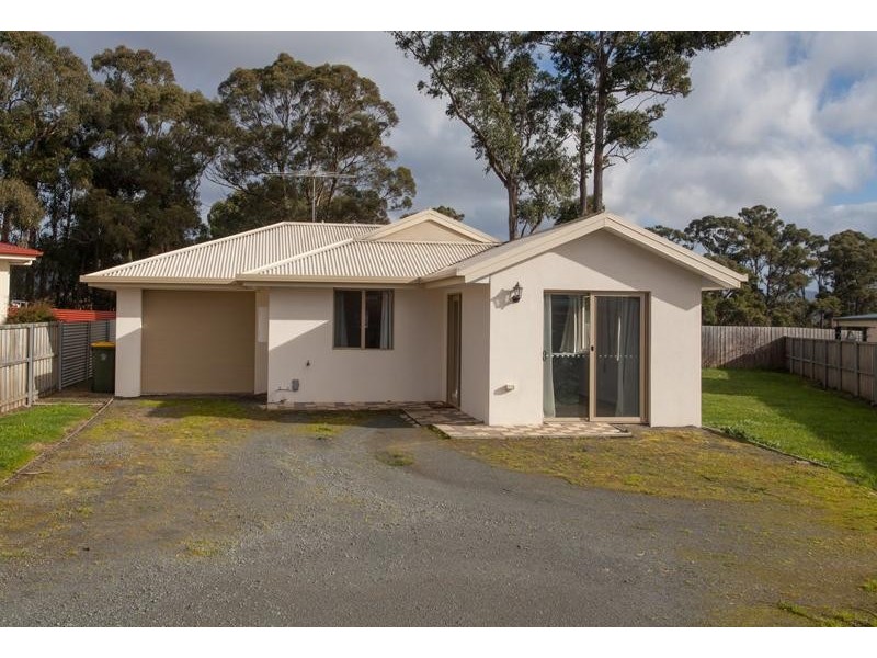 10 Pear Tree Close, Huonville TAS 7109