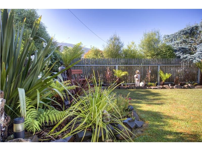 71 Sale Street, Huonville TAS 7109