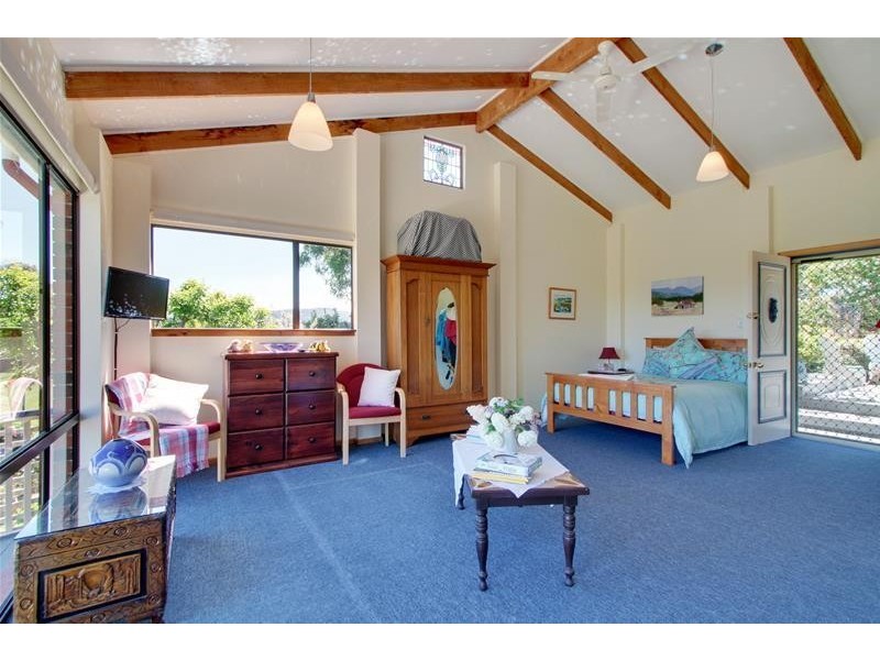 82 Graces Road, Glaziers Bay TAS 7109