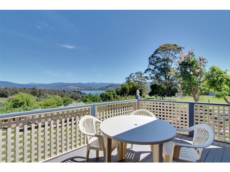 82 Graces Road, Glaziers Bay TAS 7109