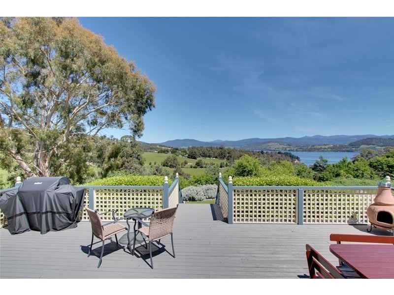 82 Graces Road, Glaziers Bay TAS 7109