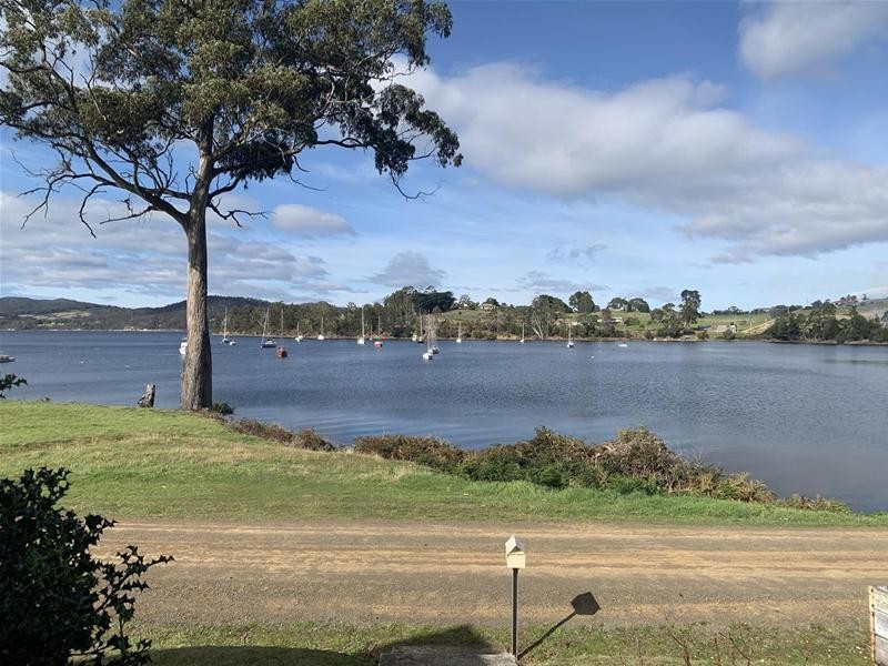 16 Queen Street, Cygnet TAS 7112