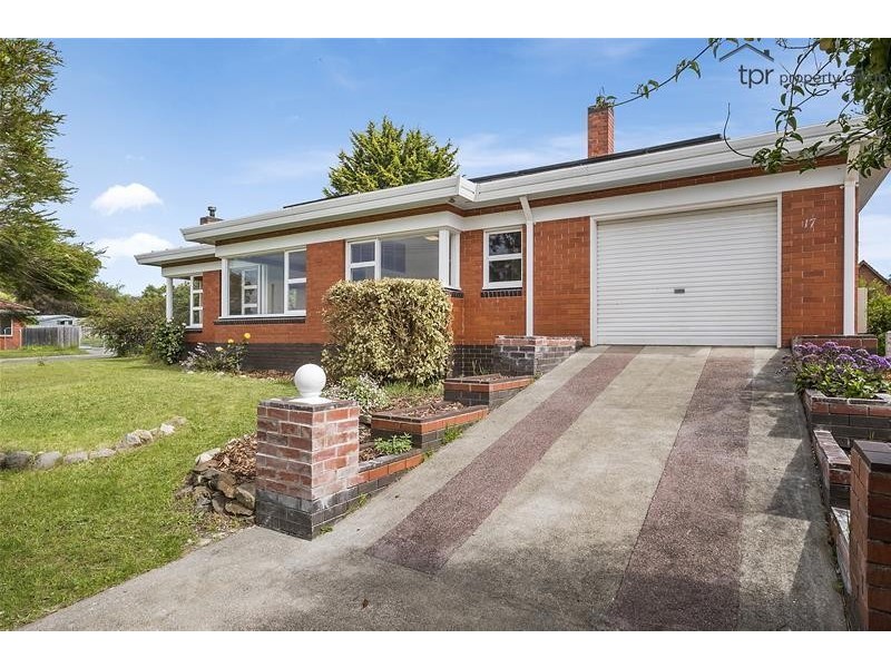 17 Pearsall Street, Snug TAS 7054