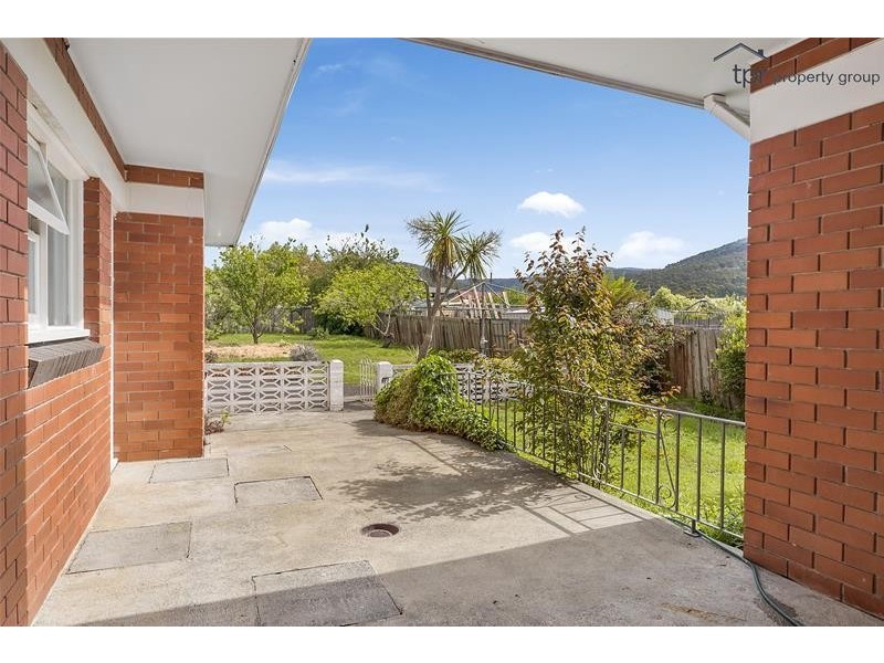 17 Pearsall Street, Snug TAS 7054
