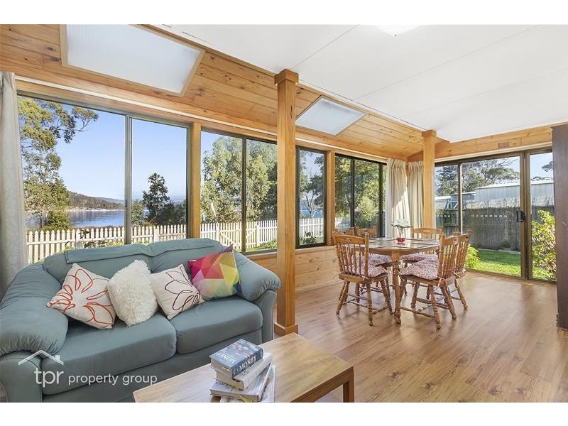 6-8 Challis Crescent, Deep Bay TAS 7112