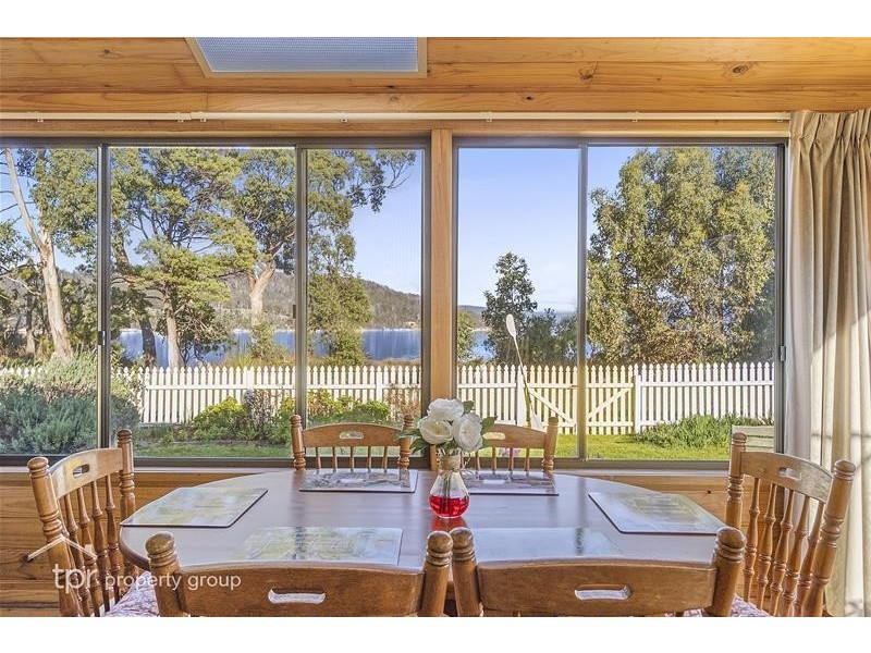 6-8 Challis Crescent, Deep Bay TAS 7112