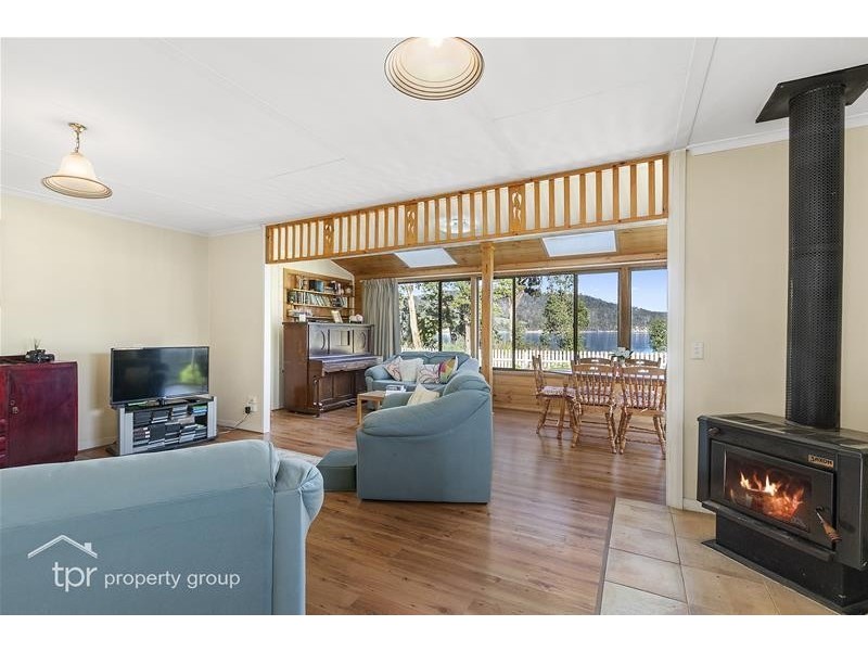 6-8 Challis Crescent, Deep Bay TAS 7112