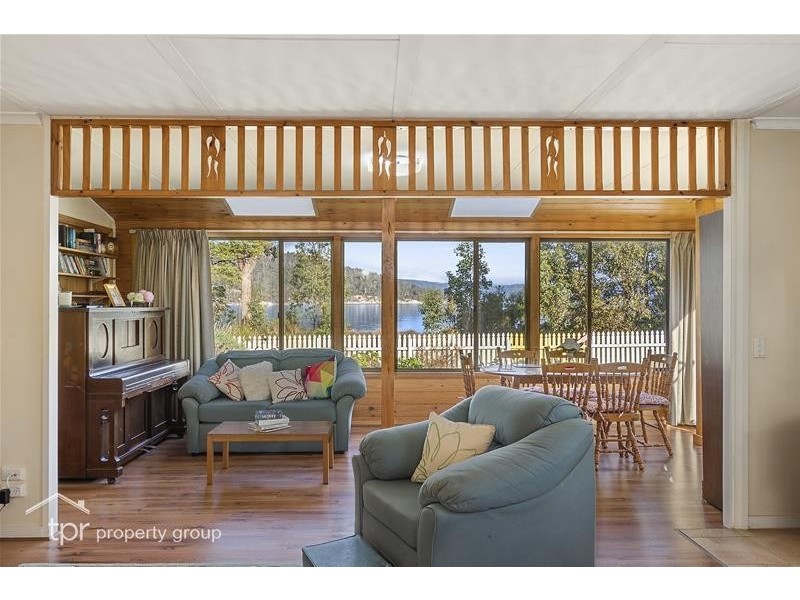 6-8 Challis Crescent, Deep Bay TAS 7112