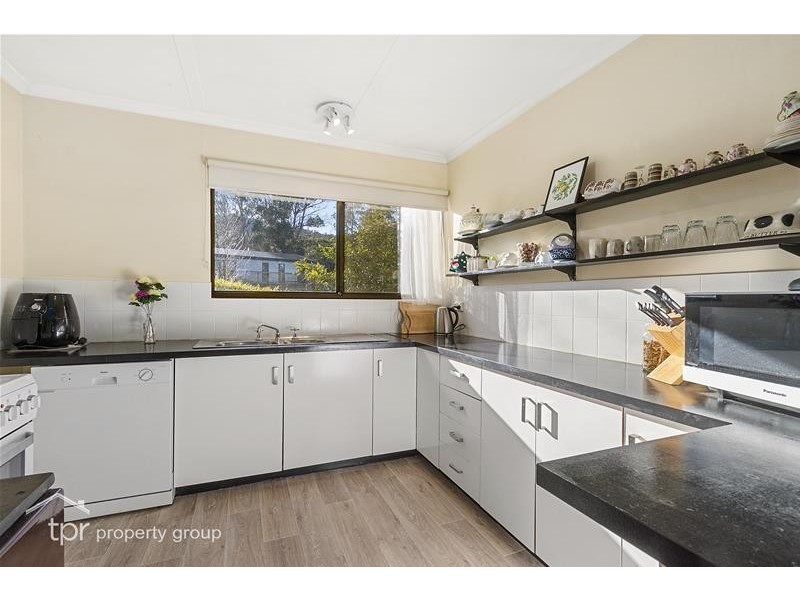 6-8 Challis Crescent, Deep Bay TAS 7112