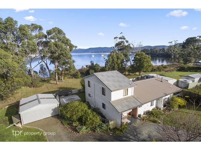 6-8 Challis Crescent, Deep Bay TAS 7112