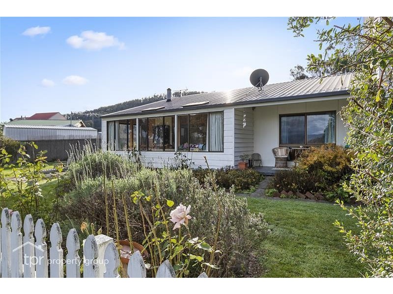 6-8 Challis Crescent, Deep Bay TAS 7112