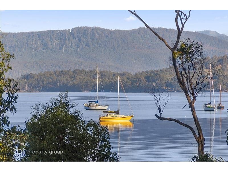 6-8 Challis Crescent, Deep Bay TAS 7112